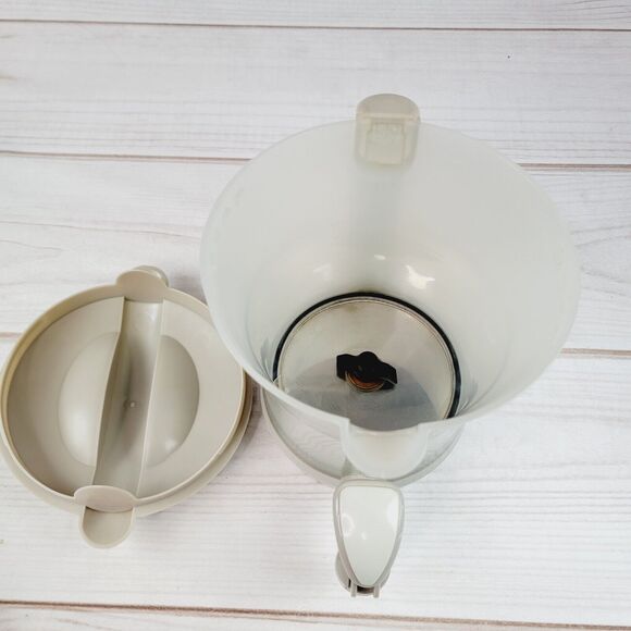 Back To Basics Cocoa Latte Hot Drink Maker with Dispenser Spout Model CM300W - Picture 12 of 13